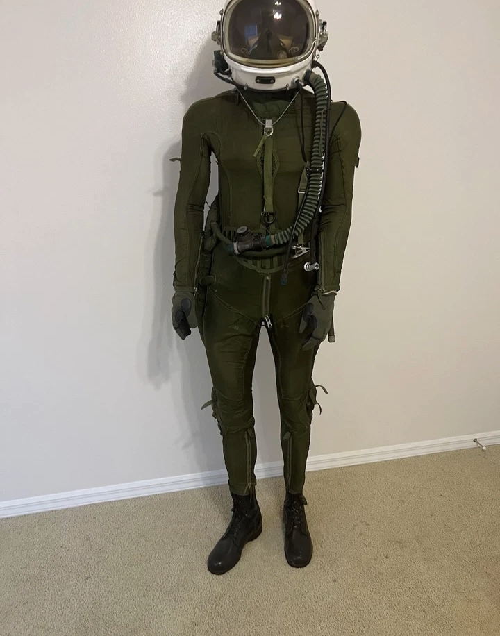 flightsuit